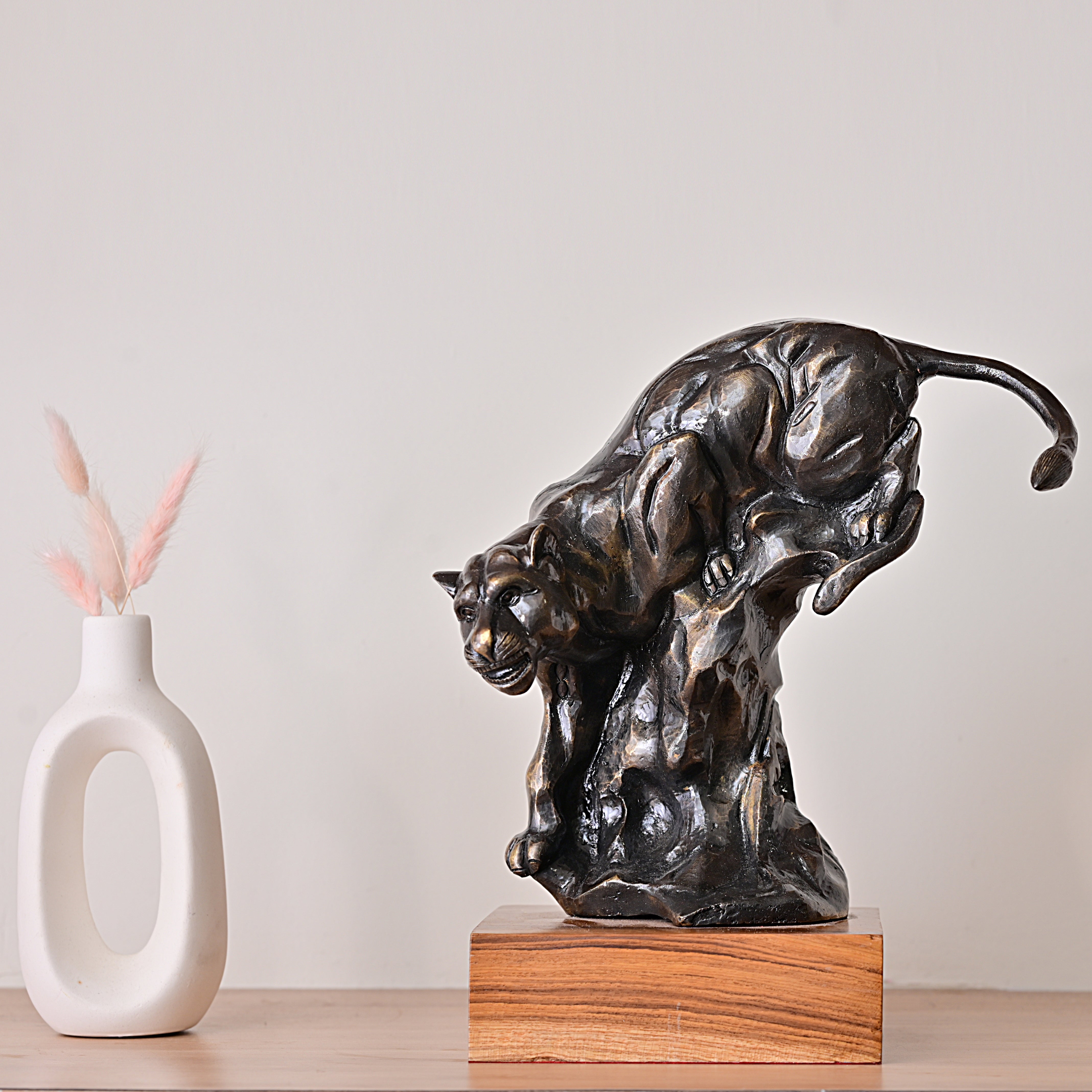 Modern Black Panther Sculpture – Brass with Matte Finish